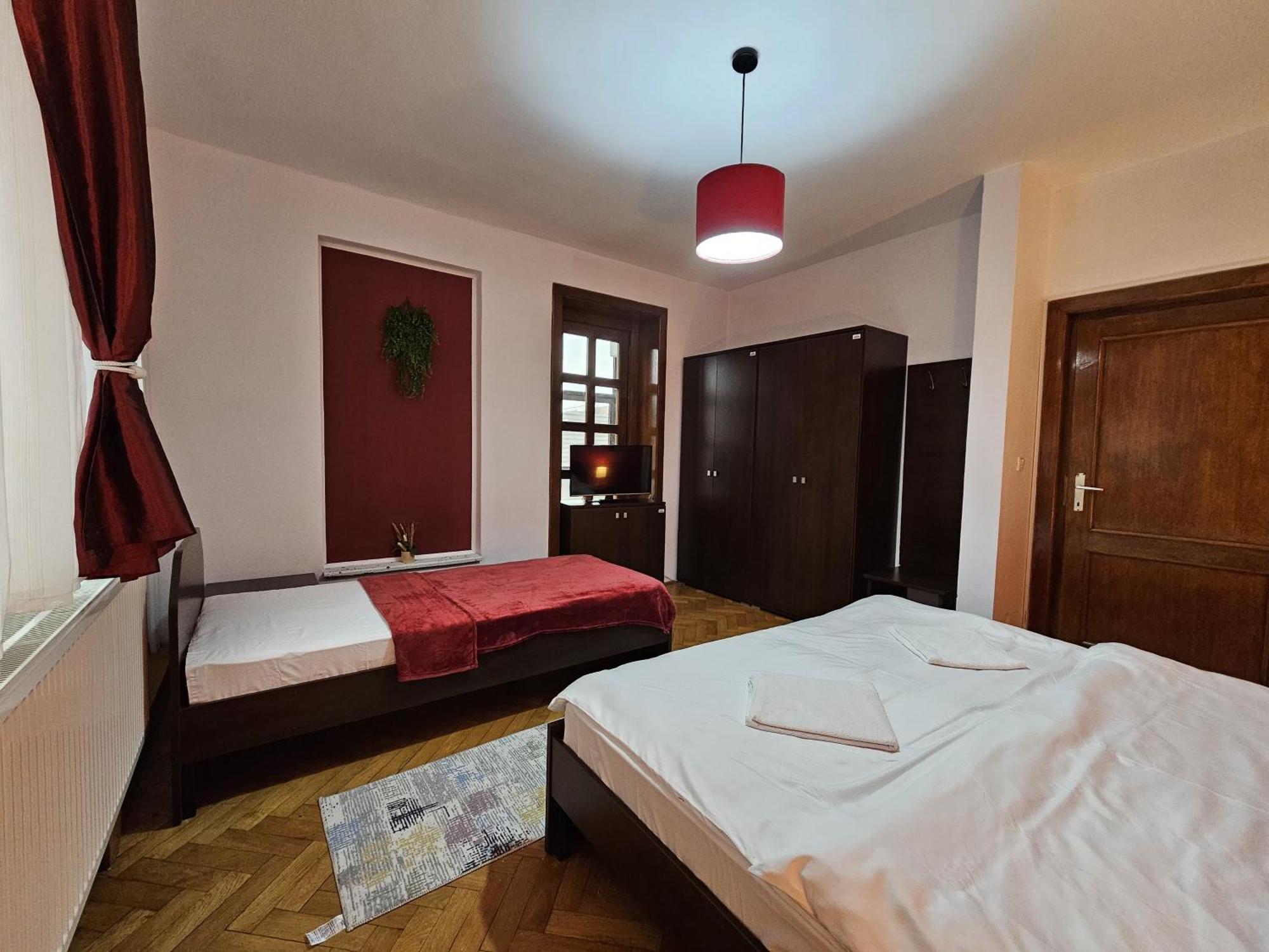 Apartment Zarnesti City Centre Vmp Free Parking Exterior photo