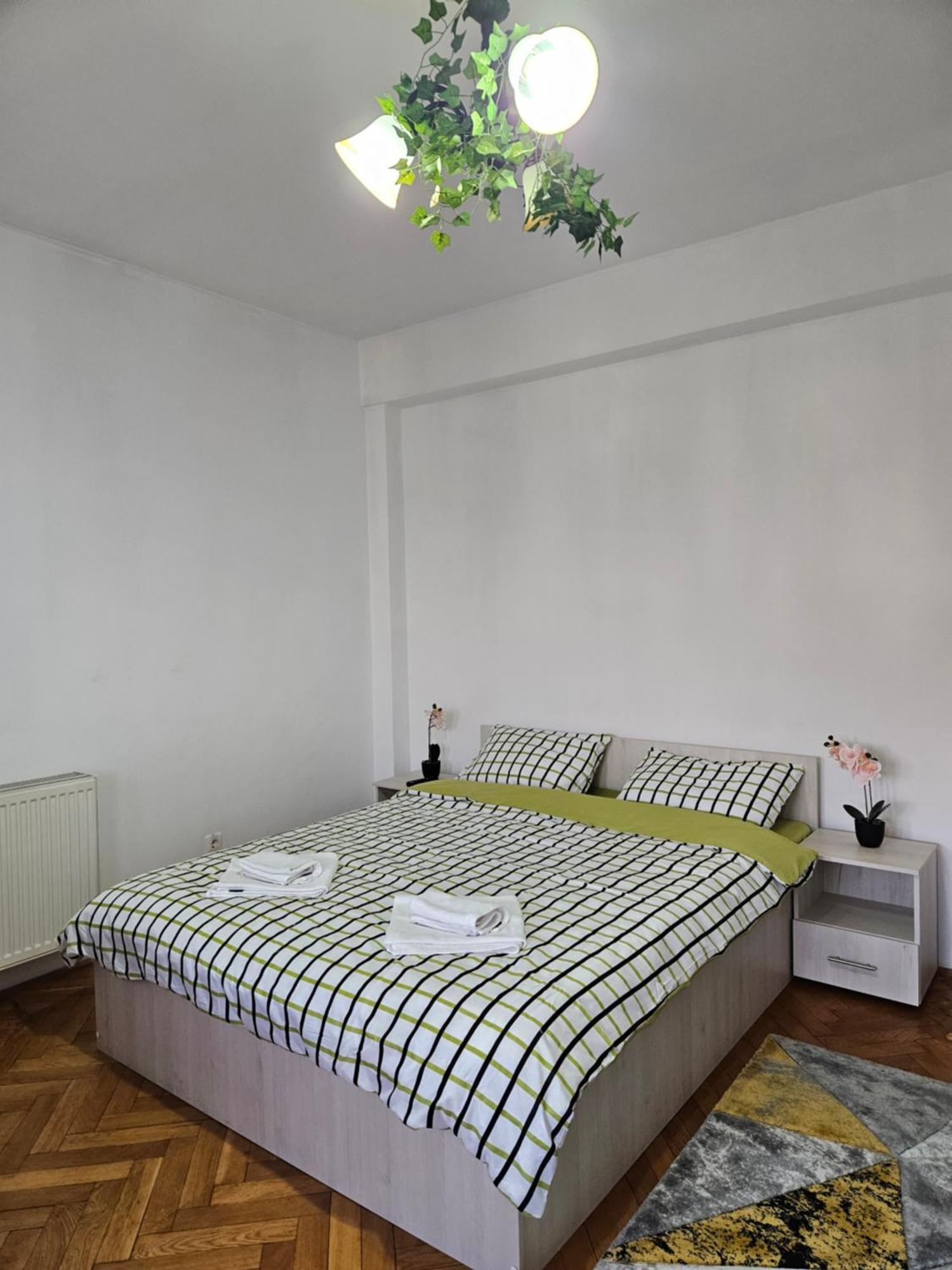 Apartment Zarnesti City Centre Vmp Free Parking Exterior photo