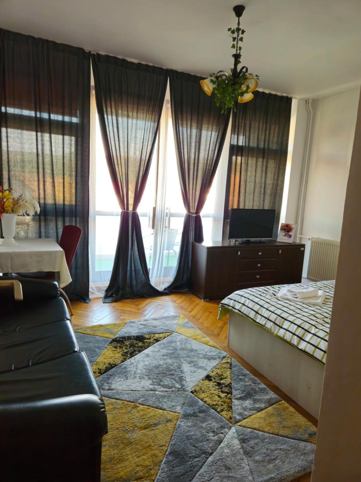 Apartment Zarnesti City Centre Vmp Free Parking Exterior photo