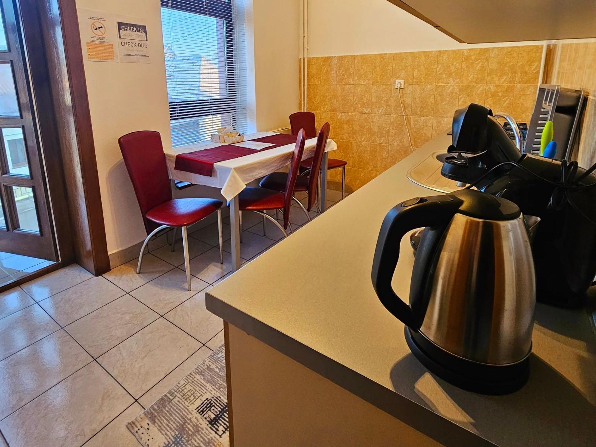 Apartment Zarnesti City Centre Vmp Free Parking Exterior photo